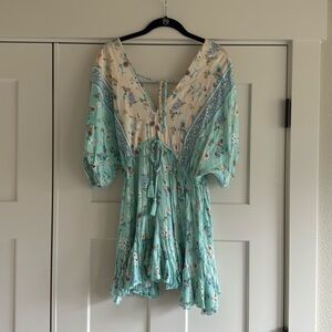 Mint Aakaa Blouse with flowers